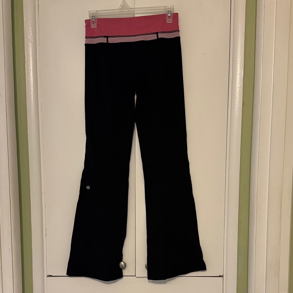 Lululemon women’s wide leg black yoga pants with pink waistband women’s 4 - Picture 3 of 5